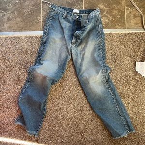 Boyish jeans with cute stitching